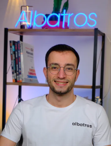 Öğretmen
